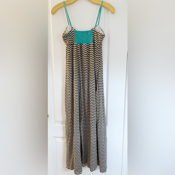 Roxy Maxi Chevron Dress with Rouch Front - Picture 2 of 5